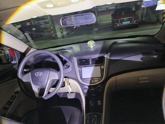 [上海·沪C] 二手现代瑞纳2014款 1.4L 自动智能型GLS