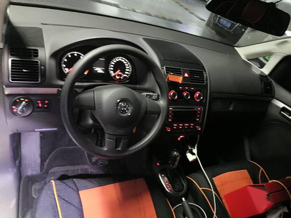 [上海·沪B] 二手大众途安2015款 1.4T DSG舒适版5座