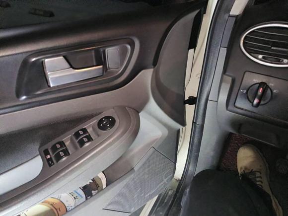 [金华·浙G] 二手福特福克斯2012款 两厢经典 1.8L 手动基本型