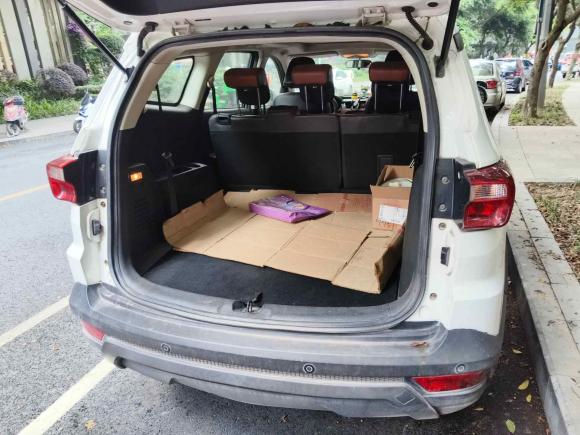 [成都·川R] 二手北汽幻速北汽幻速S32016款 S3L 1.5L 手动尊享型