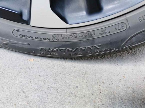 [无锡·苏B] 二手荣威荣威RX5 MAX2021款 Supreme系列 300TGI 自动豪华座舱版