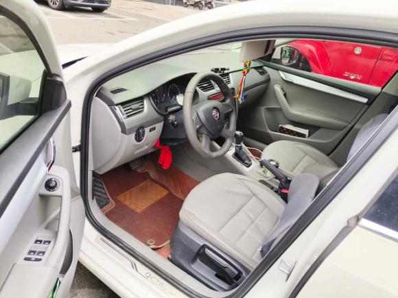 [成都·川A] 二手斯柯达明锐2015款 1.6L 自动逸杰版