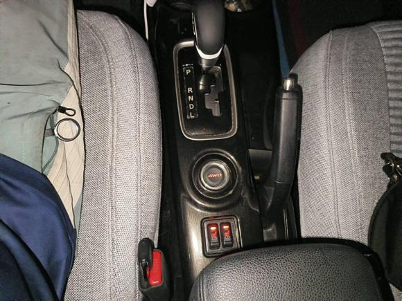 [武汉·鄂A] 二手三菱欧蓝德2016款 2.4L 四驱精英版 5座