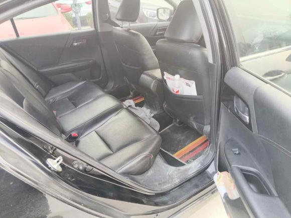 [济南·鲁A] 二手本田雅阁2016款 2.0L 舒适版