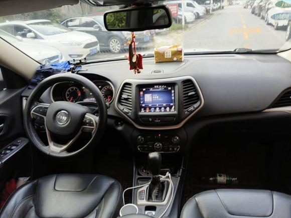 [南通·苏F] 二手Jeep自由光2017款 2.0L 优越版