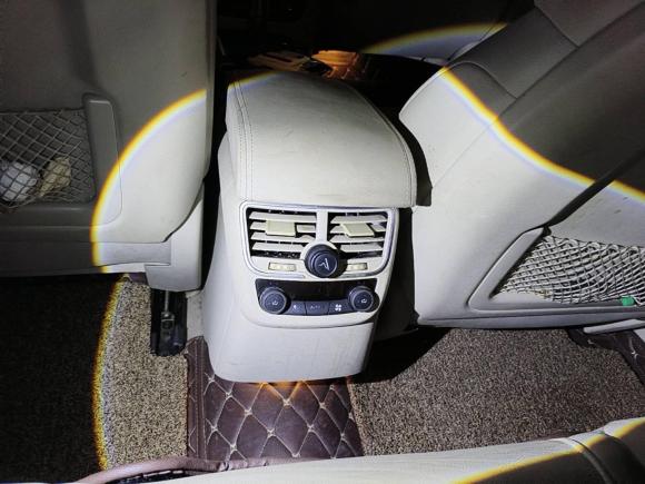 [无锡·苏B] 二手标致标致5082012款 2.0L 自动豪华版