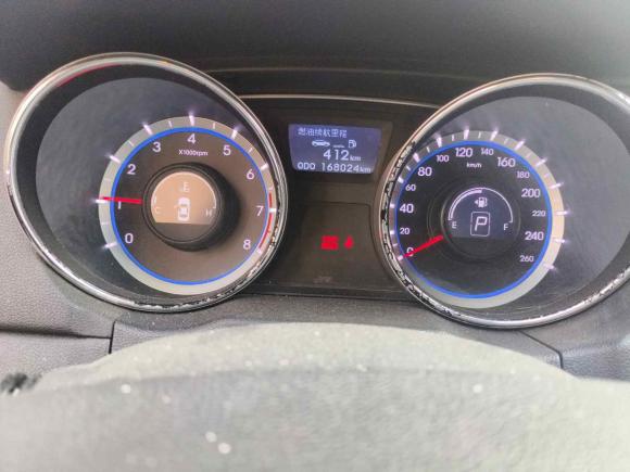 [青岛·鲁B] 二手现代索纳塔2011款 2.0L 自动时尚版