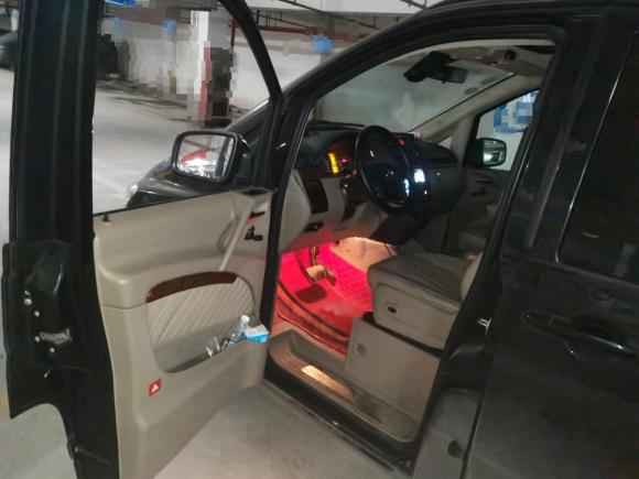 [西安·陕U] 二手奔驰唯雅诺2011款 2.5L 尊贵版