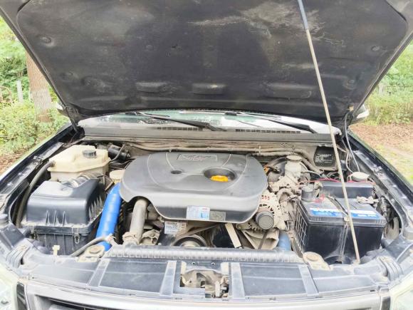 [湖州·浙E] 二手陆风陆风X82015款 探索版 2.0T 柴油4X2豪华型