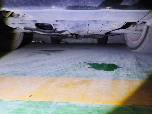 [成都·川A] 二手Jeep自由客2011款 2.4 运动版