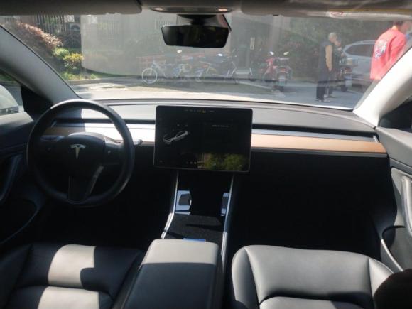 [上海·沪A] 二手特斯拉Model 32019款 标准续航后驱升级版