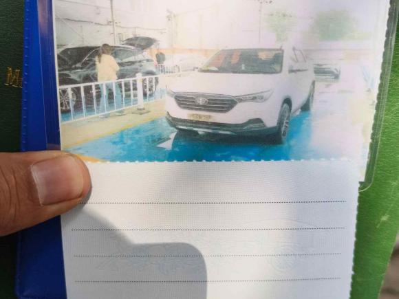 [西安·陕U] 二手奔腾奔腾X402018款 网红版 1.6L 自动互联智酷型