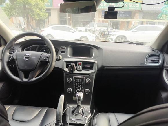 [杭州·浙A] 二手沃尔沃沃尔沃V402017款 T3 智尚版
