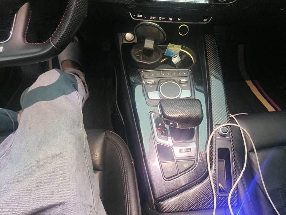 [嘉兴·浙A] 二手奥迪奥迪A4L2018款 30周年年型 40 TFSI 时尚型