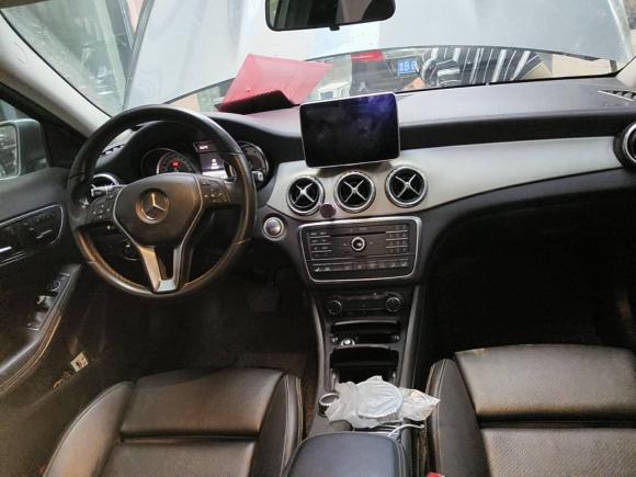 [青岛·鲁Y] 二手奔驰奔驰GLA2016款 GLA 220 4MATIC 时尚型