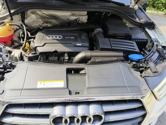 [南京·苏L] 二手奥迪奥迪Q32017款 35 TFSI quattro 全时四驱风尚型