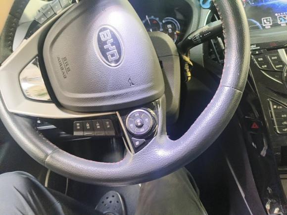 [上海·沪E] 二手比亚迪秦新能源2014款 1.5T 酷黑骑士旗舰型