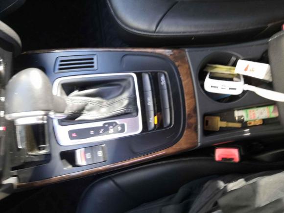 [青岛·鲁B] 二手奥迪奥迪A4L2015款 35 TFSI 自动舒适型