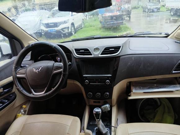 [苏州·苏U] 二手五菱汽车五菱宏光2015款 1.5L S1舒适国V