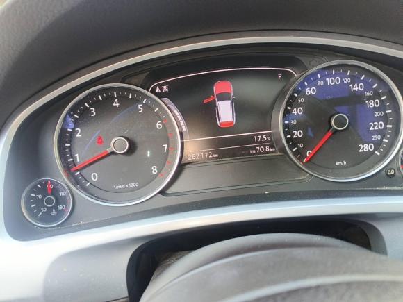 [上海·沪E] 二手大众途锐2011款 3.0TSI 高配型