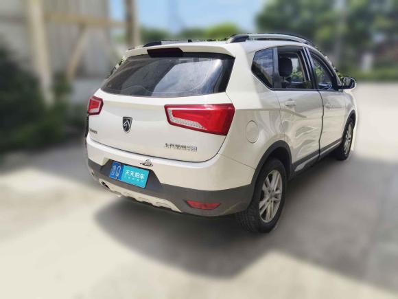 [上海·鲁Q] 二手宝骏宝骏5602016款 1.8L 手动超值型