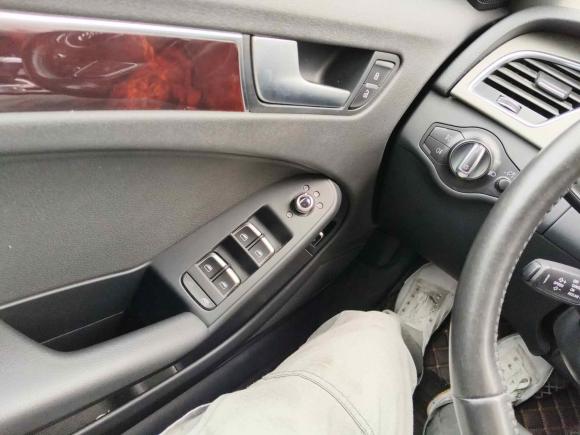 [南京·苏A] 二手奥迪奥迪A4L2016款 35 TFSI 典藏版 S line舒适型