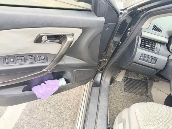 [嘉兴·浙C] 二手奔腾奔腾X802015款 2.0L 自动舒适型