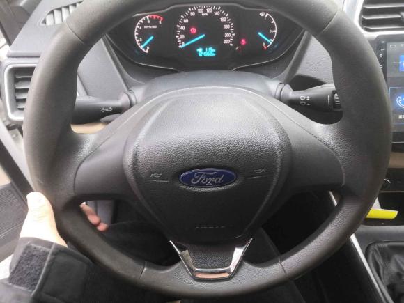 [无锡·苏B] 二手福特福睿斯2015款 1.5L 手动舒适型