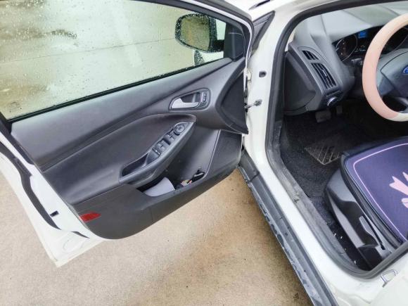 [无锡·苏L] 二手福特福克斯2015款 两厢 1.6L 自动舒适型