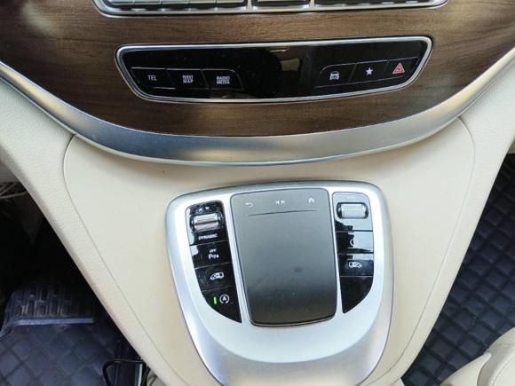 [上海·沪B] 二手奔驰奔驰V级2021款 V 260 尊贵版