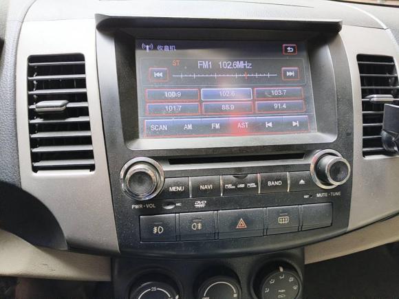 [成都·川A] 二手陆风陆风X82012款 探索版 2.0T 柴油4X4超豪华型