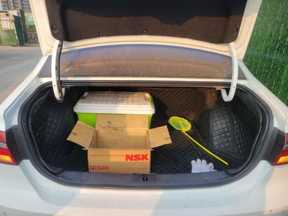 [济南·鲁A] 二手荣威荣威i62018款 20T 自动旗舰版