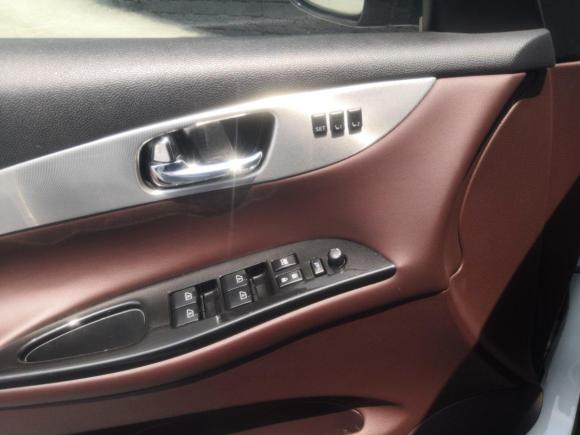 [佛山·粤E] 二手英菲尼迪英菲尼迪QX502013款 2.5L 两驱优雅版