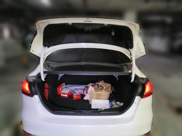 [佛山·粤Y] 二手福特福克斯2015款 三厢 1.6L 自动风尚型