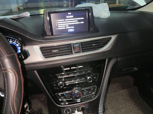 [上海·蒙A] 二手长安悦翔V72016款 1.6L 手动乐享型 国V