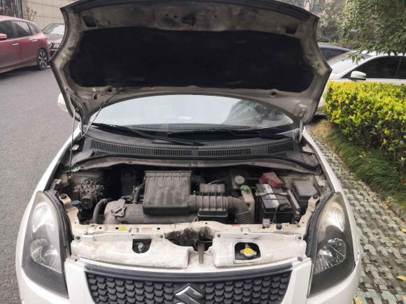 [杭州·浙A] 二手铃木雨燕2013款 1.5L 手动标准版