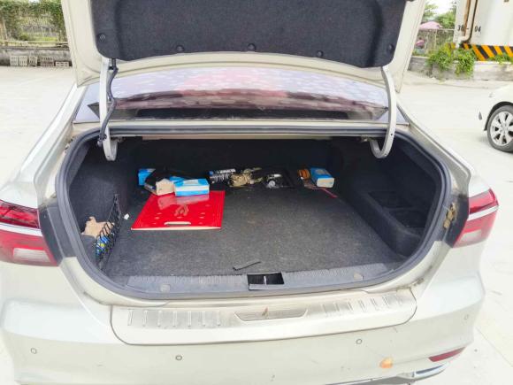 [广州·粤A] 二手荣威荣威i6新能源2017款 45T 混动互联智享版