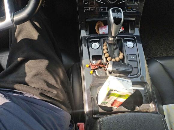 [南通·苏E] 二手红旗红旗H52018款 30TD 智联享动60周年纪念版