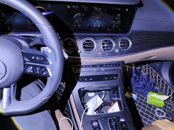 [无锡·苏B] 二手奔驰奔驰E级2021款 改款 E 300 L 运动时尚型