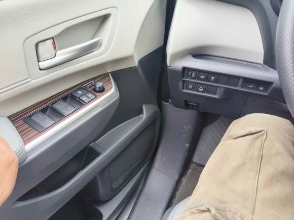 [上海·沪E] 二手丰田赛那SIENNA2023款 2.5L混动 豪华版