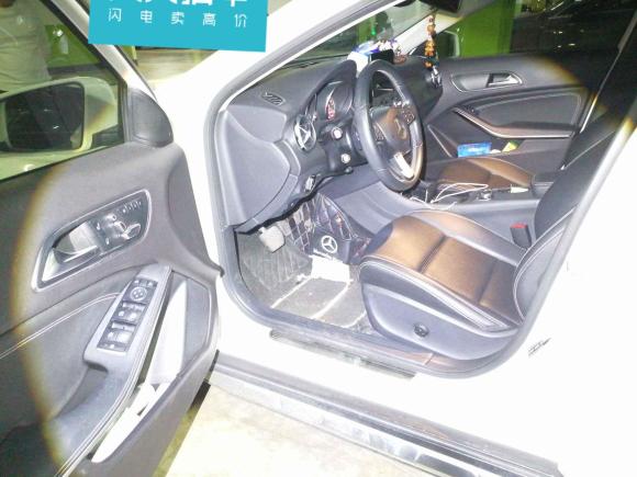 [佛山·粤A] 二手奔驰奔驰GLA2018款 GLA 200 动感型