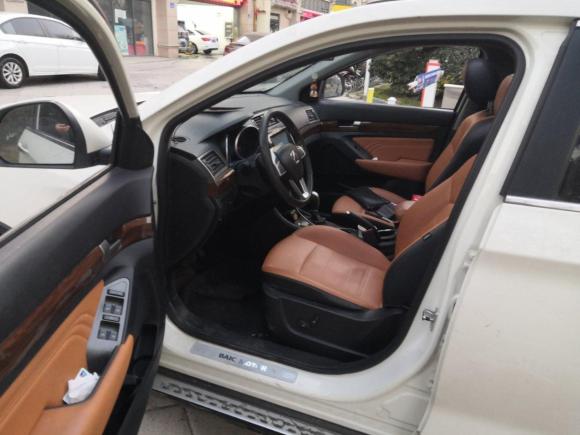 [无锡·苏E] 二手北汽威旺北汽威旺S502016款 1.5T CVT欢动尊贵型