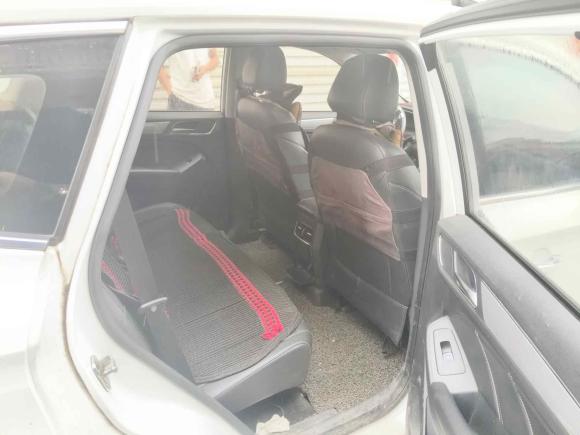 [温州·浙C] 二手荣威荣威RX52018款 20T 两驱手动互联网智尊版