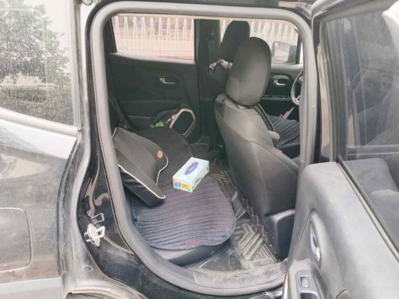 [佛山·粤H] 二手Jeep自由侠2017款 180T 手动动能版