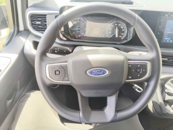 [上海·沪F] 二手福特全顺2023款 2.0T柴油手动厢式货车中轴低顶3座