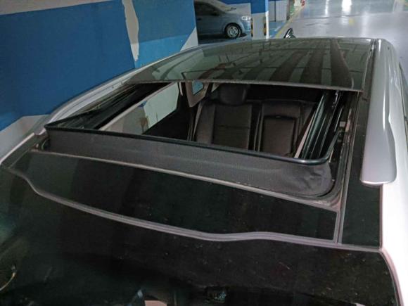 [苏州·苏E] 二手起亚KX3傲跑2015款 1.6L 自动两驱DLX