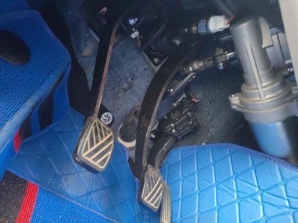 [上海·川Y] 二手北汽幻速北汽幻速H32016款 H3F 1.5L 手动尊贵型