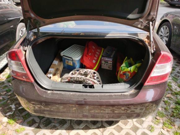 [上海·沪L] 二手福特福克斯2011款 三厢 1.8L 自动时尚型