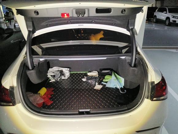 [杭州·浙A] 二手奔驰奔驰A级2019款 A 180 L 运动轿车