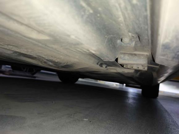 [武汉·鄂A] 二手奔驰奔驰E级2021款 E 300 L 运动时尚型